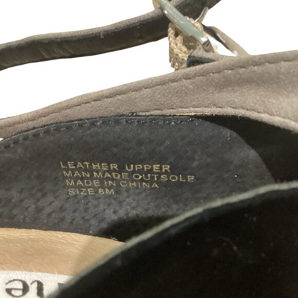 Elorie Pumps - Picture 9 of 9